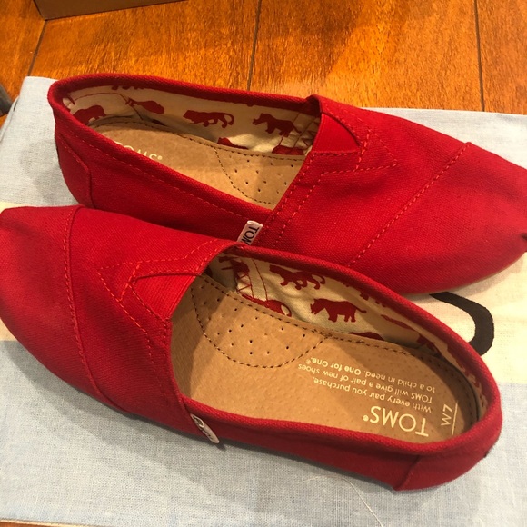 Toms (Red Canvas) - Picture 3 of 6